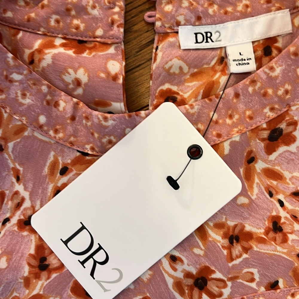 DR2 Flutter Sleeve Top - Picture 3 of 3